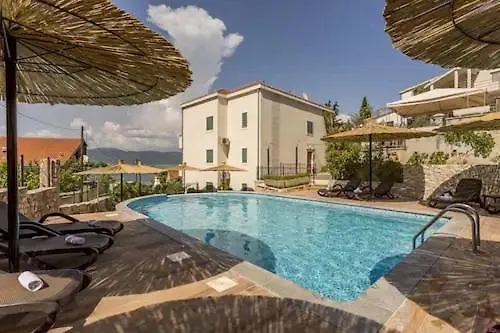 Mint Apartment Willa Salena Slatine 0*,